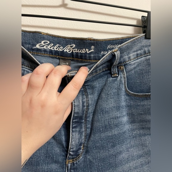 Eddie Bauer - High Rise Voyager Skinny Jeans - Light Wash - Picture 2 of 6